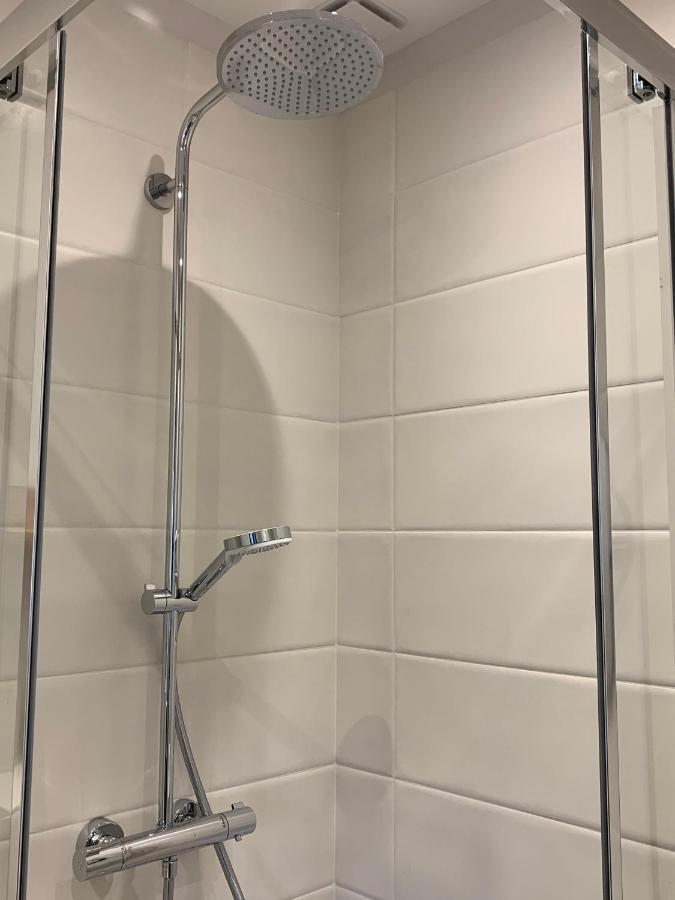 キュキュロン Le Cabanon De Livia Avec Piscine Priveeヴィラ エクステリア 写真