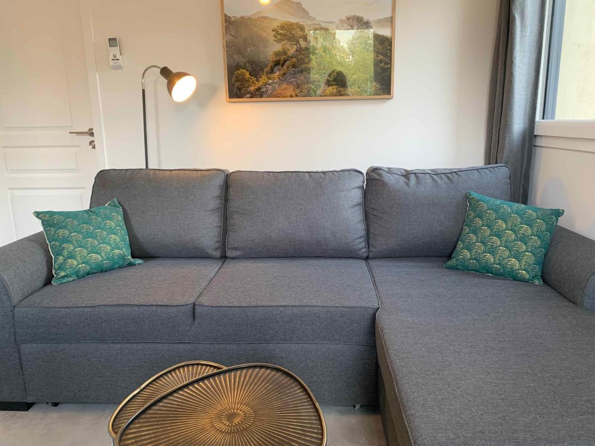 キュキュロン Le Cabanon De Livia Avec Piscine Priveeヴィラ エクステリア 写真