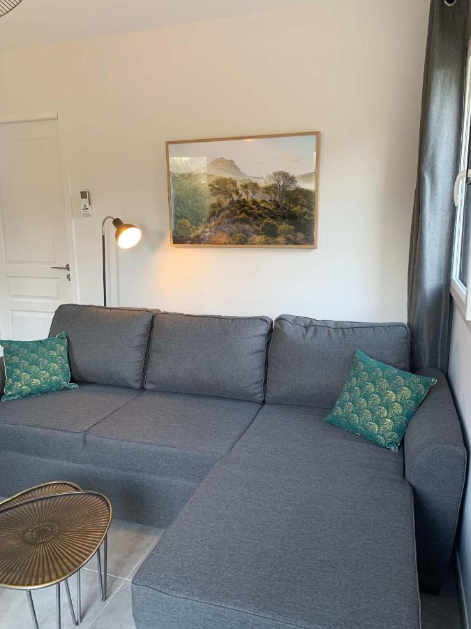キュキュロン Le Cabanon De Livia Avec Piscine Priveeヴィラ エクステリア 写真